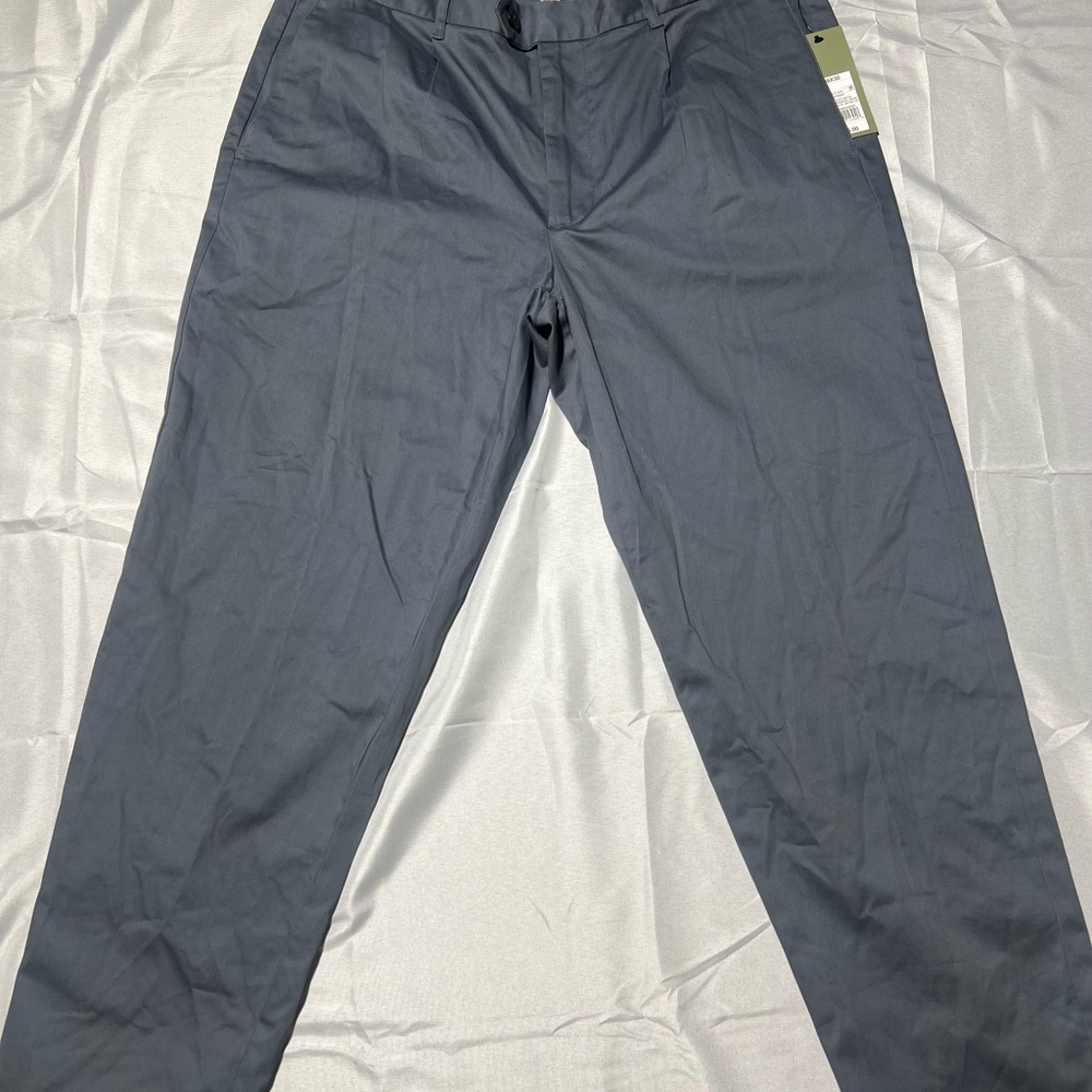 Men's Straight-Leg Dress pants in Charcoal.